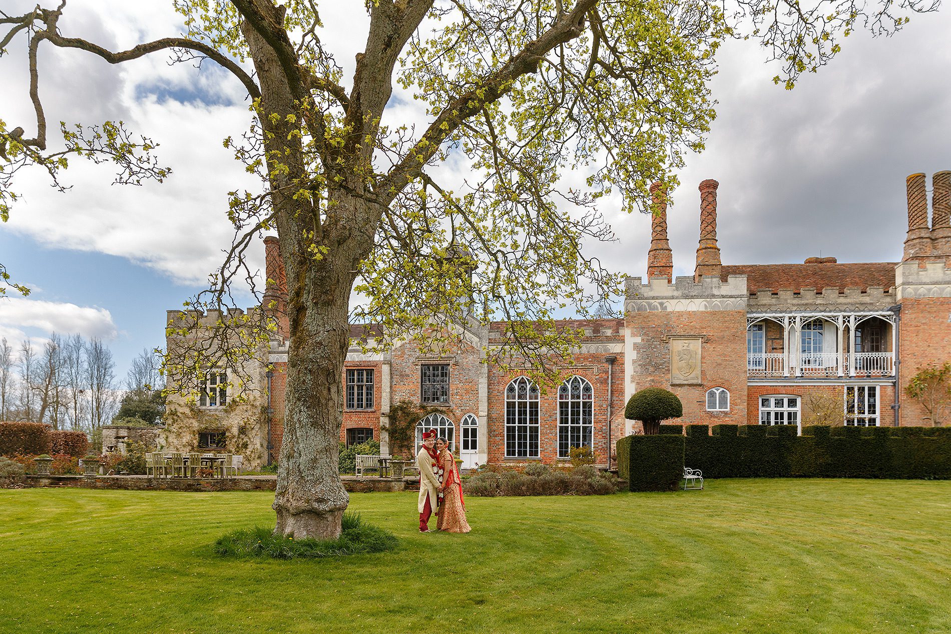 Nether Winchendon wedding of Nikki & Michael